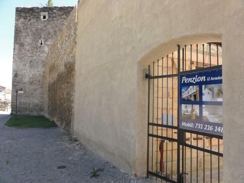 Hostal Penzion U Hradeb