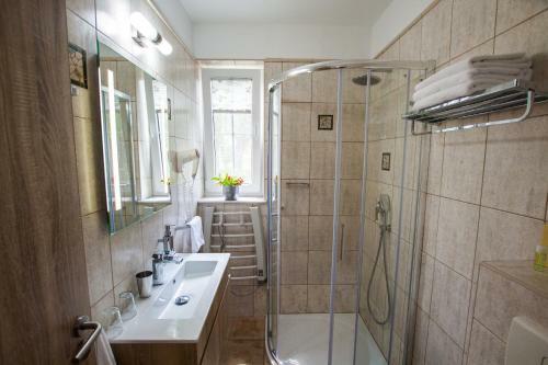 Hostal Penzion U Hr�dku