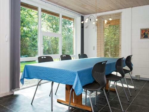 8 Person Holiday Home In Bl�vand