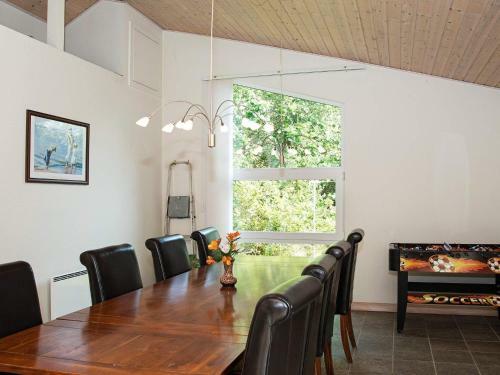 8 Person Holiday Home In Bl�vand