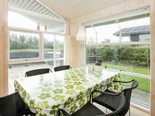 Two-bedroom Holiday Home In Tranek�r 3