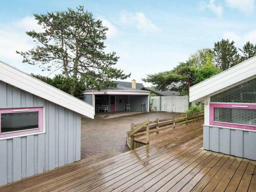 Two-bedroom Holiday Home In Glesborg 6