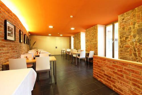 Hostal Hotel U T?� Vol?