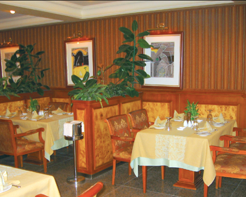 Al Bustan Hotel