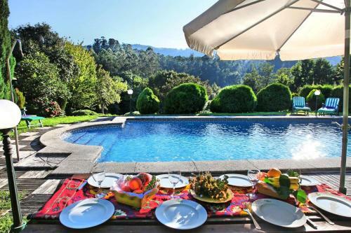 Amil Villa Sleeps 10 Pool Wifi