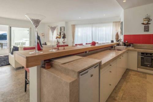 Villa Arlequin � Casa Arlequin - Luxury Beachfront Villa