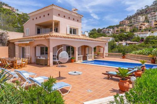 Villa Moragues