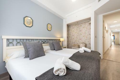 Sunny Apartment Descalzas