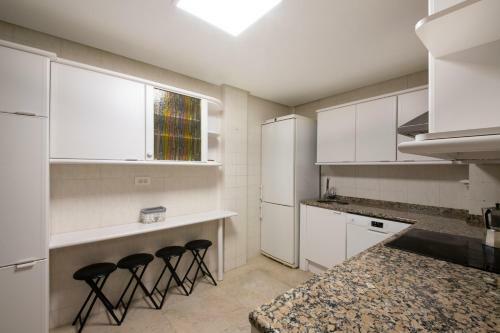 Apartamento Zona Tranquilo Y Verde, Piso Familiar Grande