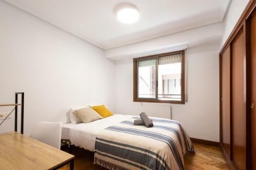 Apartamento Zona Tranquilo Y Verde, Piso Familiar Grande