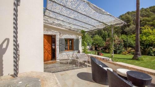Captivating 4-bed Villa In Andratx