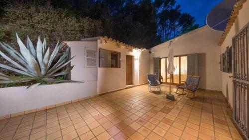 Captivating 4-bed Villa In Andratx