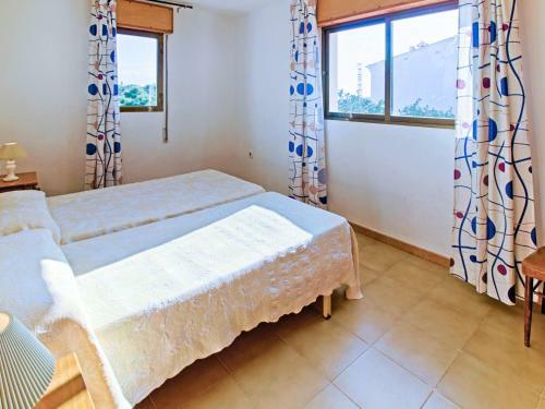 Holiday Home Bellota - Mra236