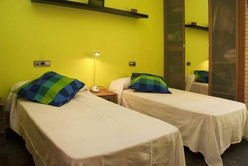 Calafell Villa Sleeps 8 With Pool And Free Wifi