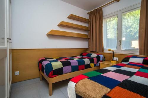 Calella de Palafrugell Apartment Sleeps 6 Air Con