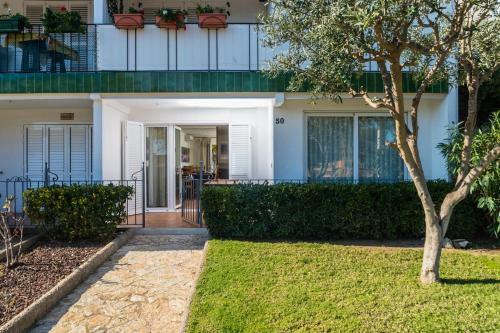 Calella de Palafrugell Apartment Sleeps 4 Air Con