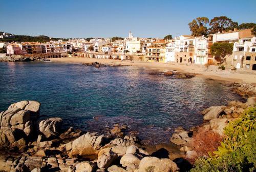 Calella de Palafrugell Apartment Sleeps 5