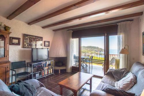 Calella de Palafrugell Apartment Sleeps 7 With Pool
