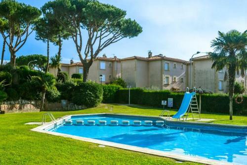Calella de Palafrugell Holiday Home Sleeps 8 With Pool