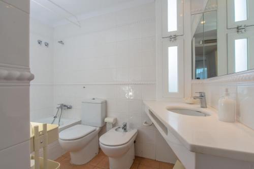 Calella de Palafrugell Apartment Sleeps 5 With Pool