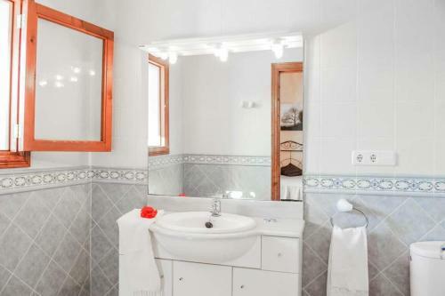 Calonge Villa Sleeps 8 Pool Air Con Wifi