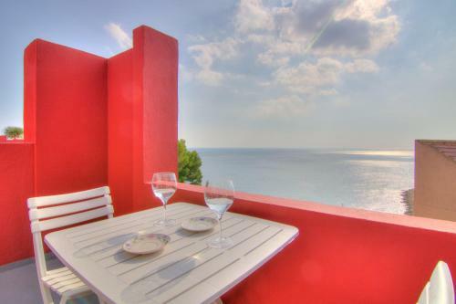 Apartamento Studio In The Red Wall Building By Ricardo Bofill - Muralla Roja