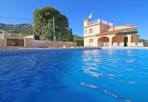 Calpe Villa Sleeps 11 With Pool Air Con And Wifi