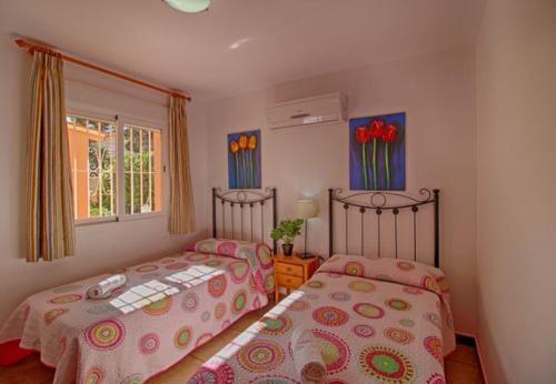 Calpe Villa Sleeps 11 With Pool Air Con And Wifi