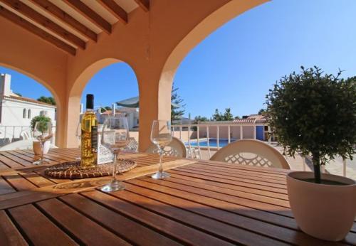 Calpe Villa Sleeps 11 With Pool Air Con And Wifi