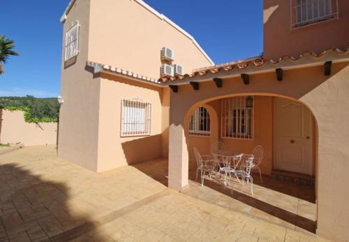 Calpe Villa Sleeps 11 With Pool Air Con And Wifi