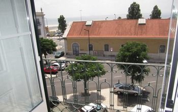 Hostel B. Mar
