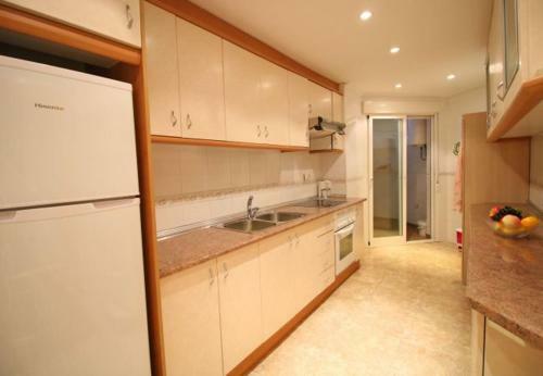 Calpe Apartment Sleeps 5 Pool Air Con
