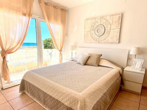 House In Front Of The Beach With Sea View