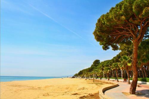 Meritxell Seafront Villa