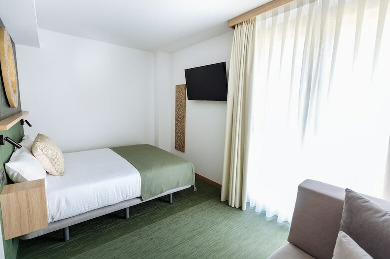 Hotel Ecos Del Sella