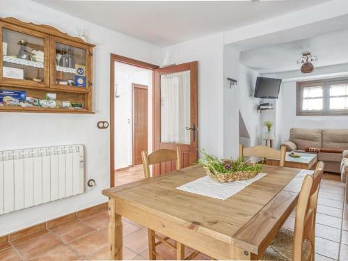 Comfy Holiday Home In Carcabuey With Patio