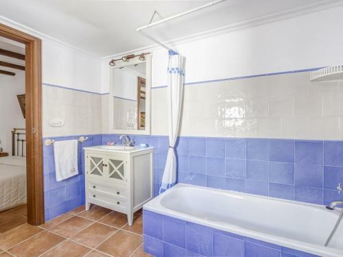Comfy Holiday Home In Carcabuey With Patio