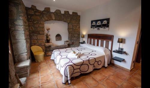 Casserres Villa Sleeps 20 With Pool