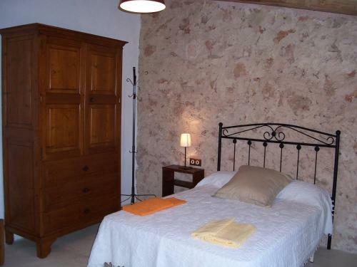 Beautiful Rustic Mallorcan House With Private Pool Near Cas Concos