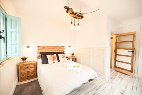 Hostal The Old Seaman Bed & Breakfast