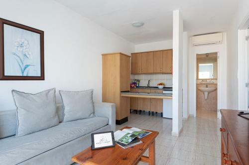 Apartamento 1 Con Terraza Y Piscina En Corralejo