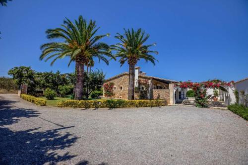 Es Barcares Villa Sleeps 8 With Pool Air Con And Wifi