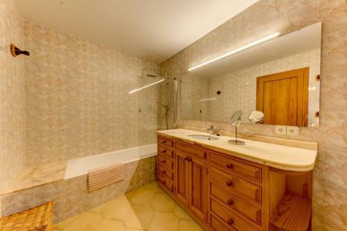 Port de Pollenca Villa Sleeps 8 With Air Con And Wifi