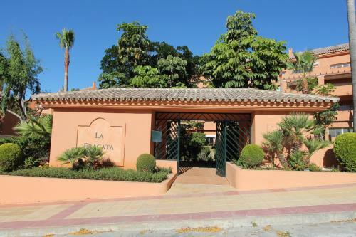 Modern Garden Apartment Estepona (Lf-4b1)