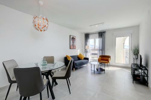 Bright Apartment Overlooking Estepona And The Mediterranean Ref. Pb-7-4-izq