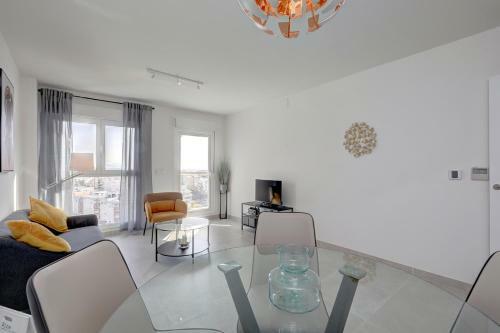 Bright Apartment Overlooking Estepona And The Mediterranean Ref. Pb-7-4-izq