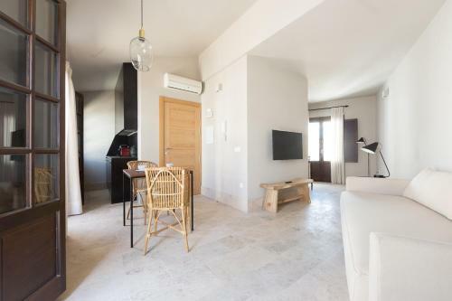 Chac�n Apartments & Suites