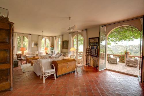 Fornells de La Selva Villa Sleeps 8 Pool T802389