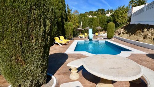 Fuengirola Villa Sleeps 10 Pool Air Con Wifi