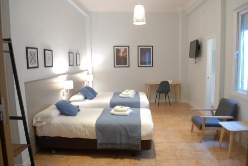 Hostal La Perla Granada Suites